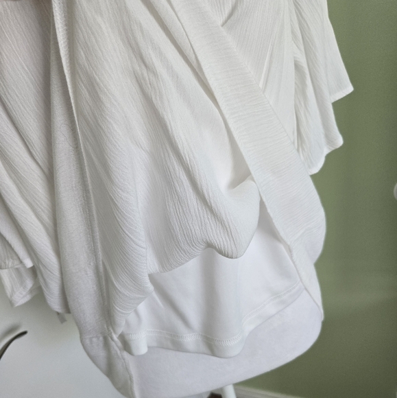 Hailey Lyn cold shoulder lined short sleeve lace trim key hole back size L - Picture 6 of 6